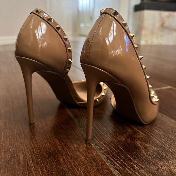 Gold & Tan Steve Madden Heels - Picture 6 of 6